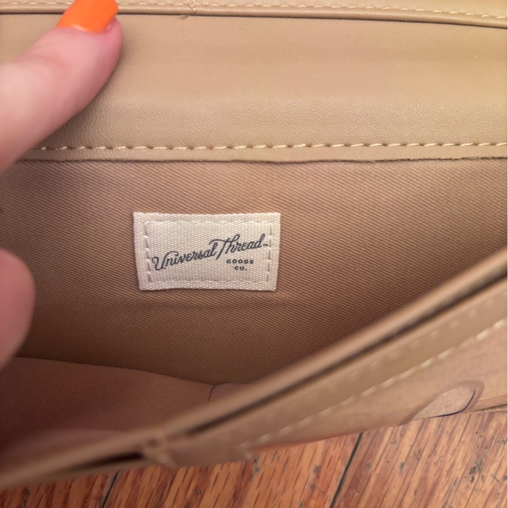 Universal Thread Tan Wallet - Picture 2 of 4